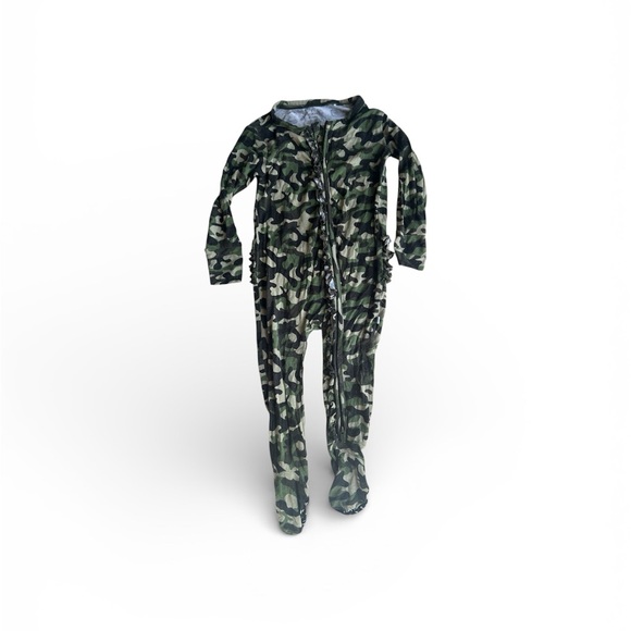 Posh Peanut Other - Posh Peanut Camo Kids Bamboo One Piece Footies 18-24 months